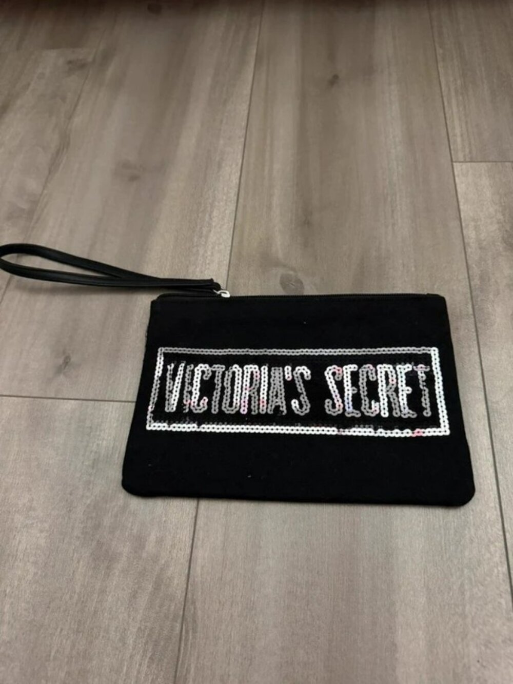 VS Pouch - Silver Sequins [563]